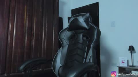 Snapshot of andy_walker_ chatting on 01.17.25 Andres online show from 01.17.25