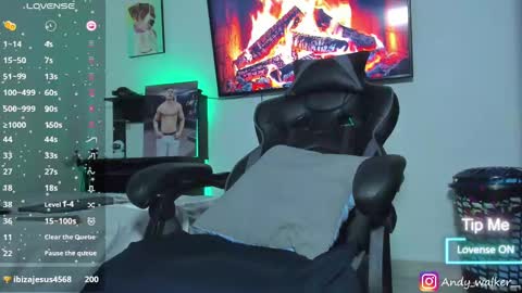 Snapshot of andy_walker_ chatting on 02.15.25 Andres online show from 02.15.25