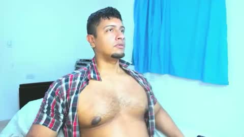 Snapshot of andylemonda chatting on 12.15.25 andylemonda online show from 12.15.25