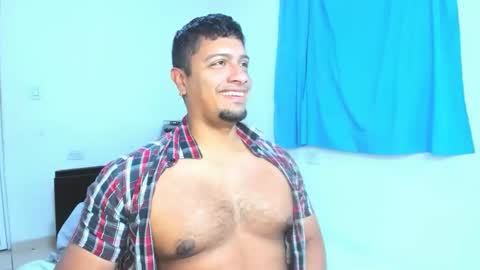 Snapshot of andylemonda chatting on 12.20.25 andylemonda online show from 12.20.25