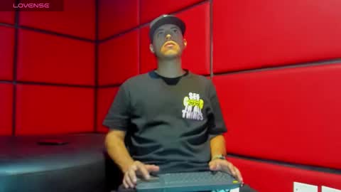 --- Aneek--- online show from 10.21.25
