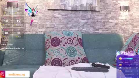 Snapshot of aneljones chatting on 02.14.26 Anell online show from 02.14.26