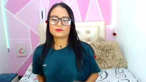 ange_drty online show from 10.14.25