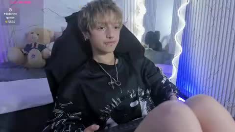 angeel_tay online show from 06.11.26