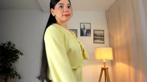 Snapshot of angel__kim chatting on 04.03.26 angel__kim online show from 04.03.26