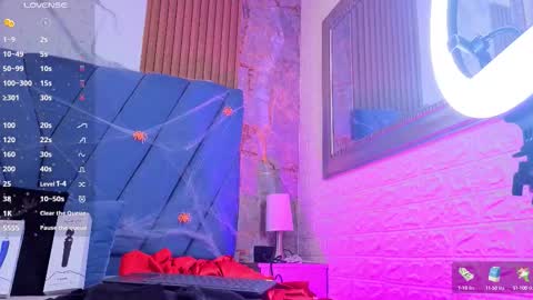 Snapshot of angel__red_ chatting on 10.13.25 angel__red_ online show from 10.13.25