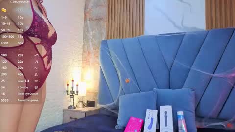 Snapshot of angel__red_ chatting on 10.17.25 angel__red_ online show from 10.17.25