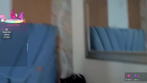 Snapshot of angel__red_ chatting on 10.31.25 angel__red_ online show from 10.31.25