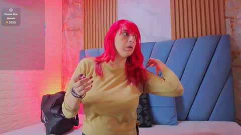 Snapshot of angel__red_ chatting on 11.23.25 angel__red_ online show from 11.23.25