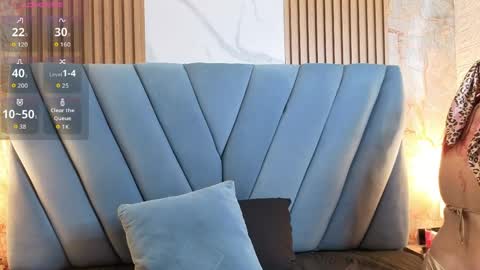 Snapshot of angel__red_ chatting on 04.11.26 angel__red_ online show from 04.11.26