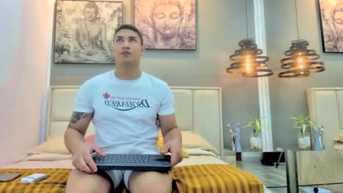 Snapshot of angel_adamx chatting on 02.08.26 Angel online show from 02.08.26