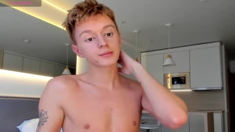 angel_andreww online show from 01.27.25