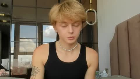 angel_andreww online show from 04.27.26