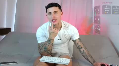 Snapshot of angel_boy01 chatting on 06.27.26 angel_boy01 online show from 06.27.26