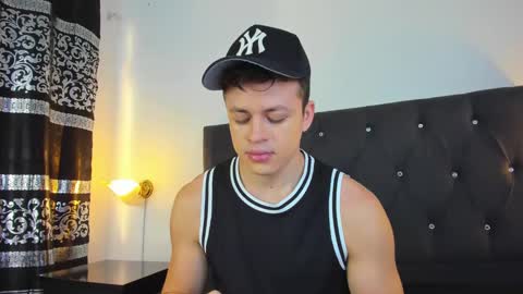 Snapshot of angel_cuervo chatting on 01.08.25 Angel Cuervo online show from 01.08.25