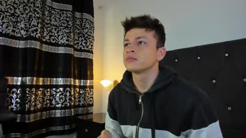 Snapshot of angel_cuervo chatting on 01.09.25 Angel Cuervo online show from 01.09.25