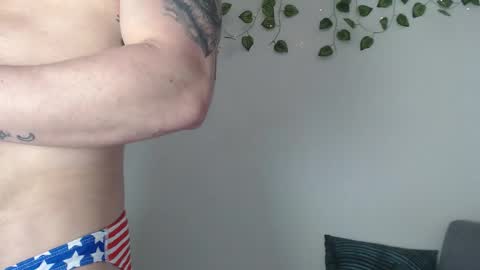 Snapshot of angel_curl chatting on 11.14.25 Angel Curl online show from 11.14.25