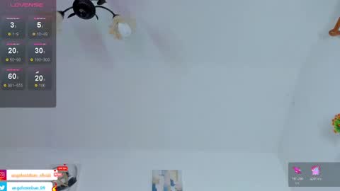 ngel Esteban  online show from 10.27.25