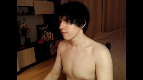Snapshot of angel_fear chatting on 06.14.26 Ray online show from 06.14.26