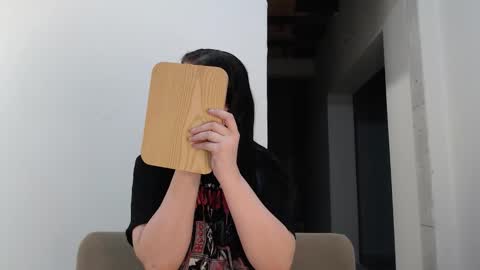 Snapshot of angel_gelya chatting on 10.31.25 Angel online show from 10.31.25