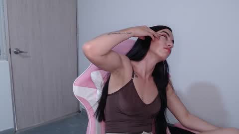 Snapshot of angel_girl10 chatting on 02.12.26 Angel Girl online show from 02.12.26