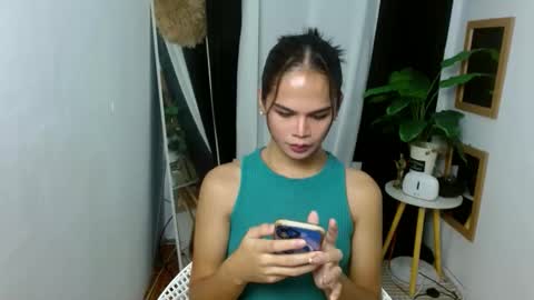 Snapshot of angel_indiguise chatting on 09.27.25 angela online show from 09.27.25