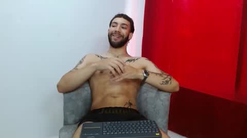 angel_kyrozz online show from 10.20.25