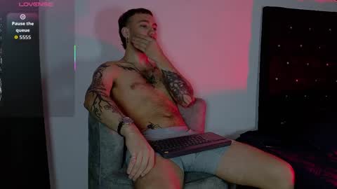 Snapshot of angel_kyrozz chatting on 04.30.26 angel_kyrozz online show from 04.30.26