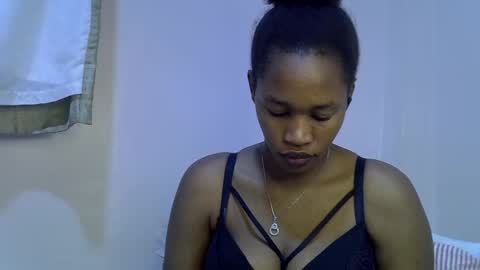 Snapshot of angel_mia5 chatting on 07.23.26 angel_mia5 online show from 07.23.26