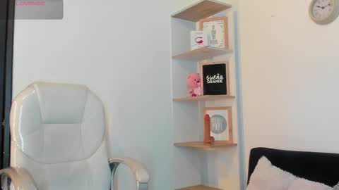 Snapshot of angel_of_lust_ chatting on 11.16.25 Angel online show from 11.16.25