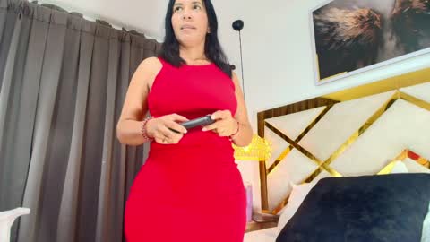 Nicolle  online show from 04.09.26