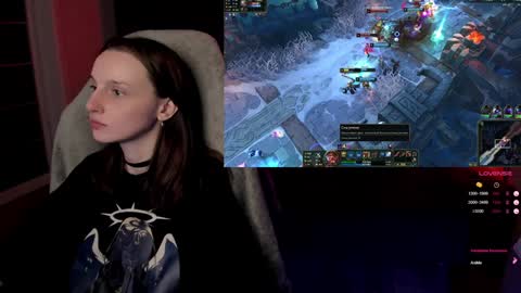 Snapshot of angel_runa chatting on 01.16.25 Mira online show from 01.16.25