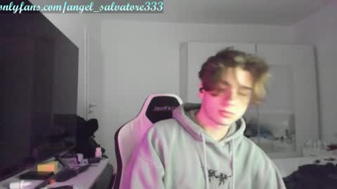 Snapshot of angel_salvatore333 chatting on 11.16.25 Angel online show from 11.16.25