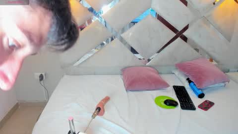 Snapshot of angel_sanzz chatting on 02.06.26 angel_sanzz online show from 02.06.26