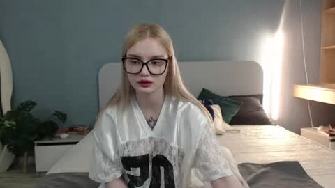Angela online show from 06.21.26