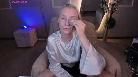 Snapshot of angel_tessa chatting on 07.16.26 Angelica online show from 07.16.26