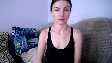 Snapshot of angel_zoe77 chatting on 12.12.24 Zoe online show from 12.12.24