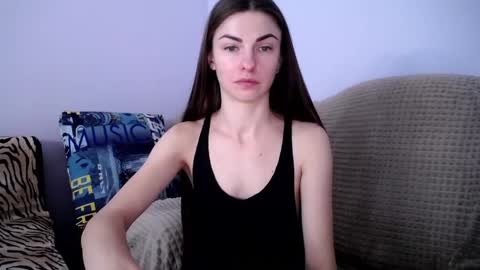 Snapshot of angel_zoe77 chatting on 01.04.25 Zoe online show from 01.04.25
