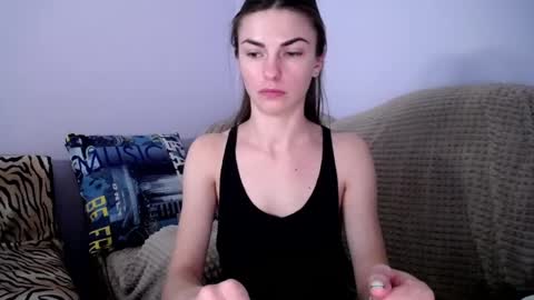Snapshot of angel_zoe77 chatting on 01.11.25 Zoe online show from 01.11.25