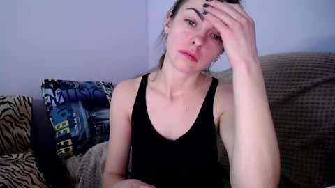 Snapshot of angel_zoe77 chatting on 01.21.25 Zoe online show from 01.21.25