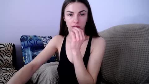 Snapshot of angel_zoe77 chatting on 02.06.25 Zoe online show from 02.06.25