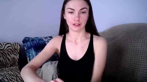 Snapshot of angel_zoe77 chatting on 02.14.25 Zoe online show from 02.14.25