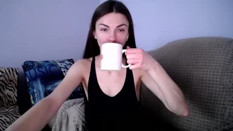 Snapshot of angel_zoe77 chatting on 03.01.25 Zoe online show from 03.01.25