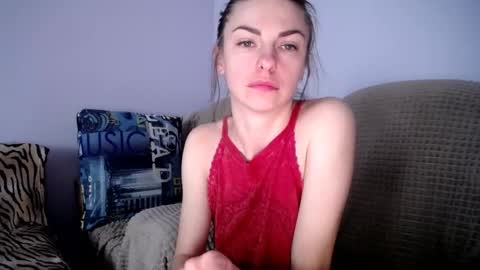 Snapshot of angel_zoe77 chatting on 10.06.25 Zoe online show from 10.06.25