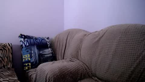 Snapshot of angel_zoe77 chatting on 10.09.25 Zoe online show from 10.09.25