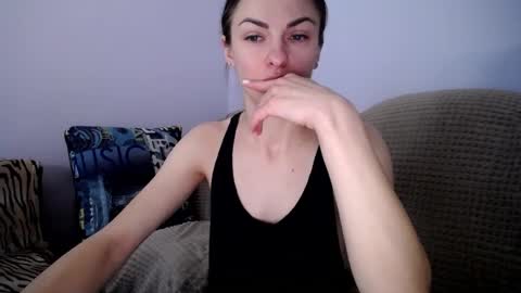 Snapshot of angel_zoe77 chatting on 11.04.25 Zoe online show from 11.04.25