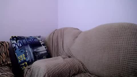 Snapshot of angel_zoe77 chatting on 12.01.25 Zoe online show from 12.01.25