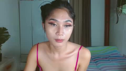 Snapshot of angela_mccollins chatting on 01.07.25 angela online show from 01.07.25