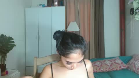 Snapshot of angela_mccollins chatting on 02.14.25 angela online show from 02.14.25