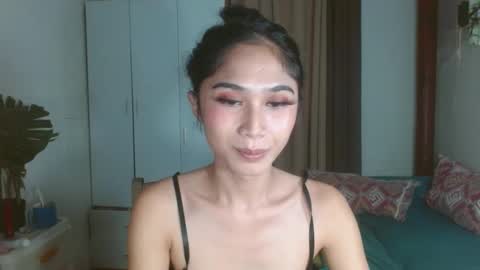 Snapshot of angela_mccollins chatting on 02.28.25 angela online show from 02.28.25